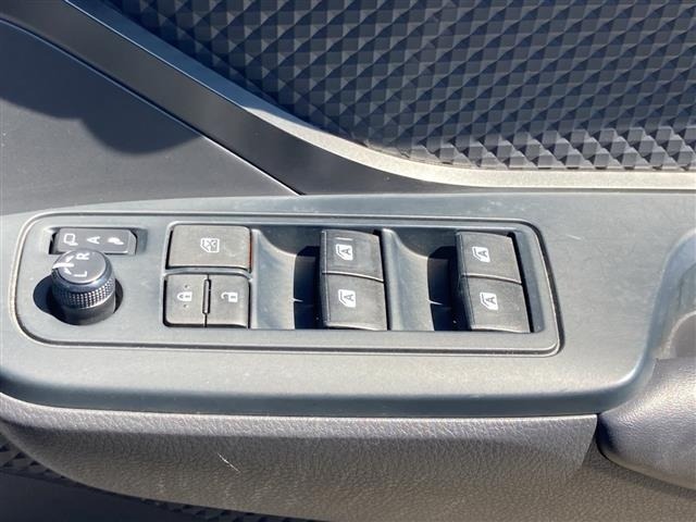Toyota C-HR 2019 8486188-11