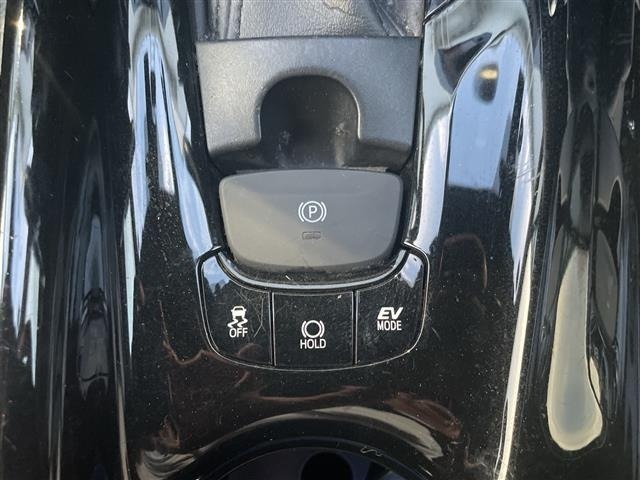 Toyota C-HR 2017 8486218-22