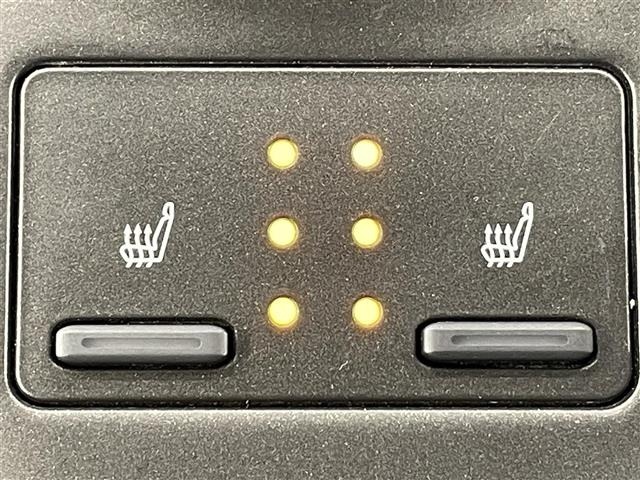 Toyota CAMRY 2023 8487527-18