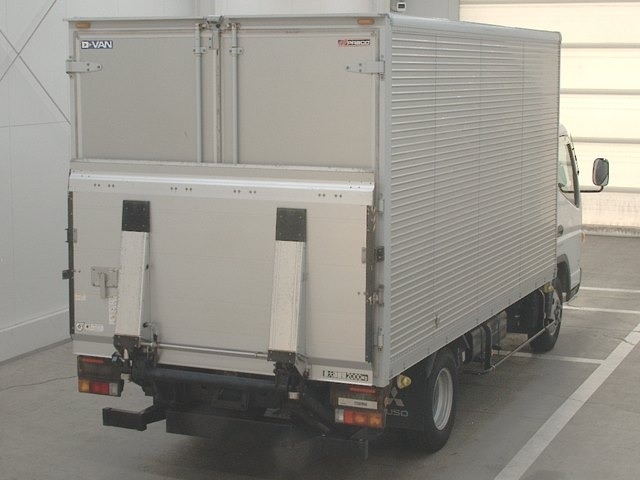 Mitsubishi CANTER 2018 8489359-1