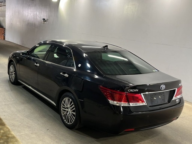 Toyota CROWN MAJESTA 2015 8483449-1
