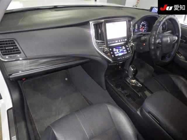Toyota CROWN 2013 8480117-3