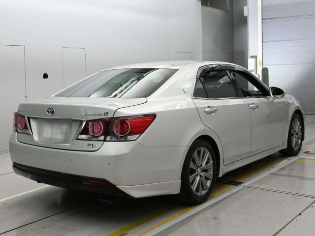 Toyota CROWN 2017 8480174-1