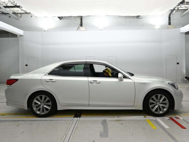 Toyota CROWN 2017 8480174-3