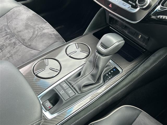 Toyota CROWN 2018 8480951-10