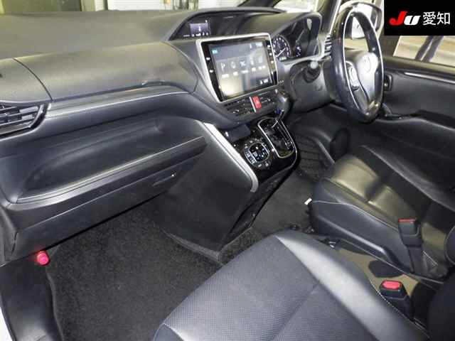 Toyota ESQUIRE 2017 8492647-3