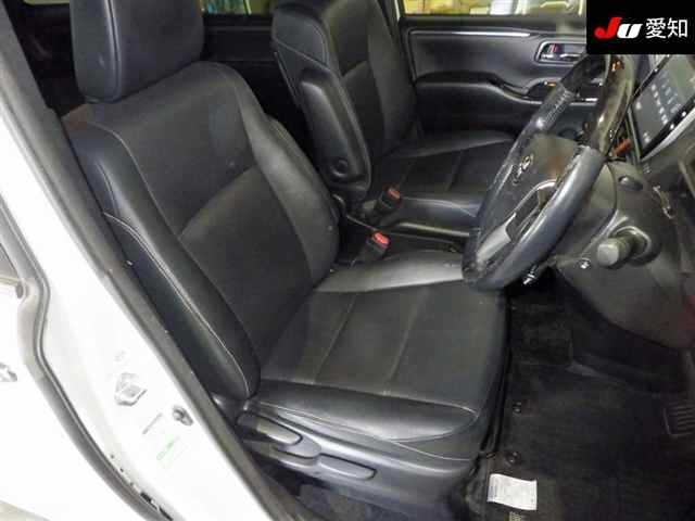Toyota ESQUIRE 2017 8492647-6
