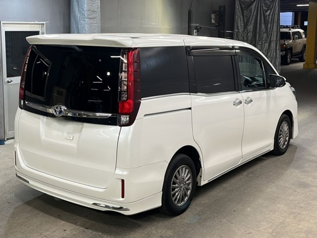 Toyota ESQUIRE 2015 8492694-5