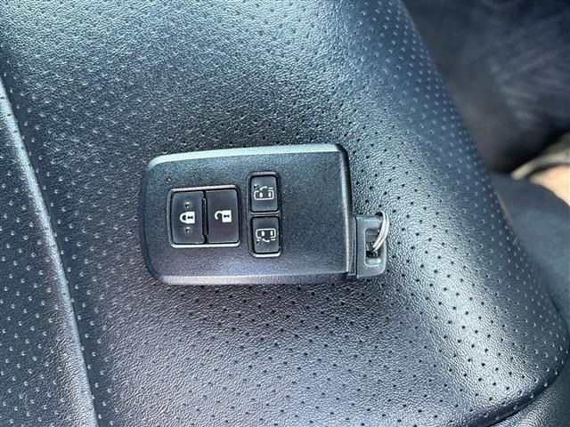 Toyota ESQUIRE 2019 8493064-8