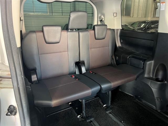 Toyota ESQUIRE 2014 8493302-1