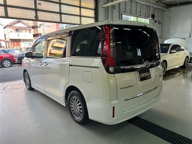 Toyota ESQUIRE 2014 8493302-2