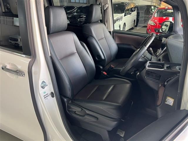 Toyota ESQUIRE 2014 8493302-7