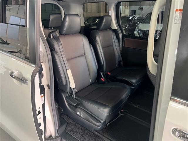 Toyota ESQUIRE 2014 8493302-8