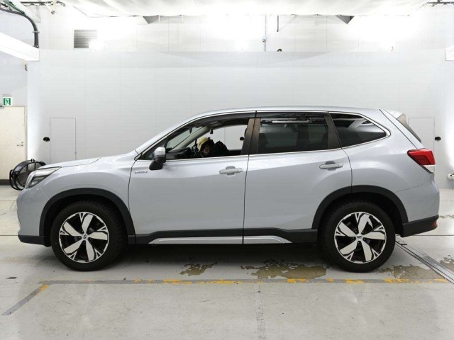 Subaru FORESTER 2021 8489447-4