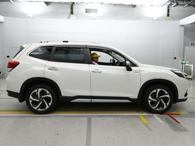 Subaru FORESTER 2022 8489448-3