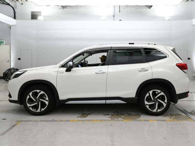 Subaru FORESTER 2022 8489448-4
