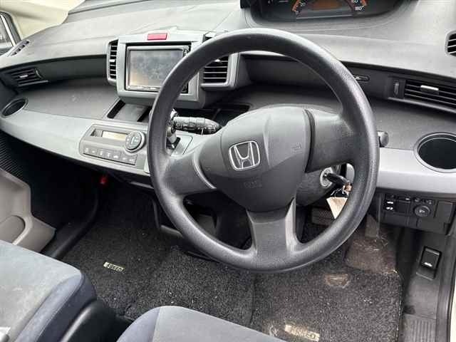 Honda FREED 2009 8488256-3
