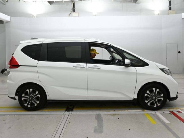 Honda FREED 2022 8488267-3
