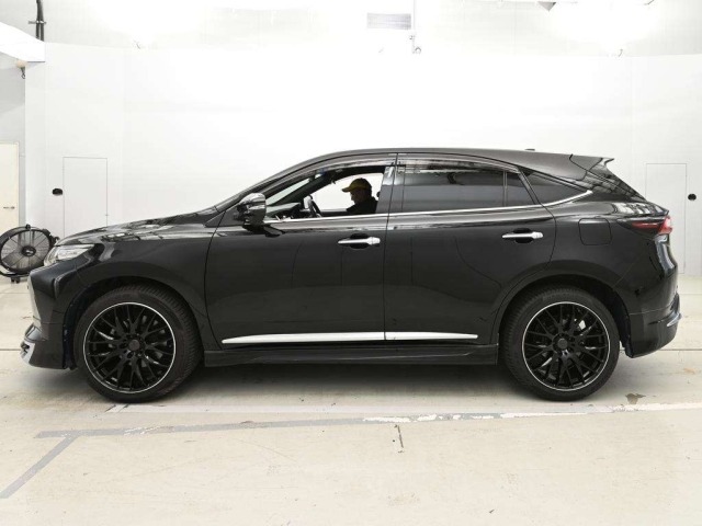 Toyota HARRIER 2017 8479372-4