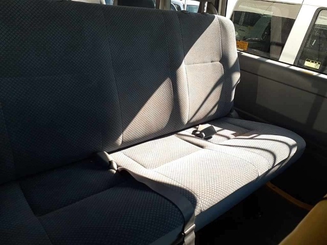 Toyota HIACE COMMUTER 2008 8491422-11