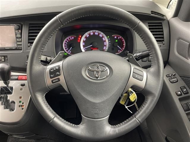 Toyota ISIS 2007 8492707-6