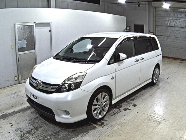Toyota ISIS 2014 8492727-4
