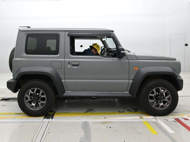 Suzuki JIMNY SIERRA 2023 8481236-3