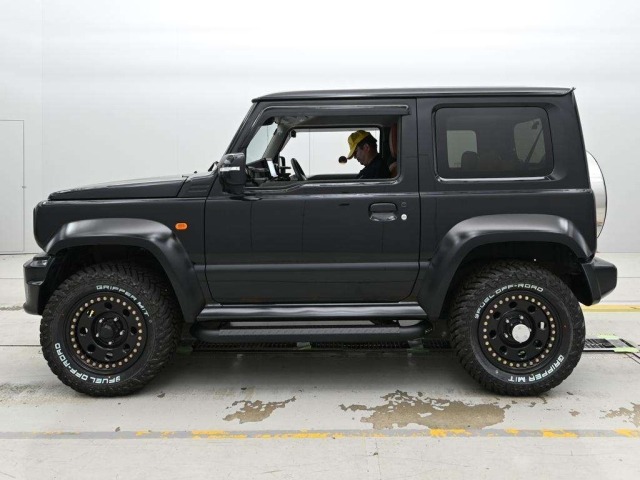 Suzuki JIMNY SIERRA 2023 8481237-4