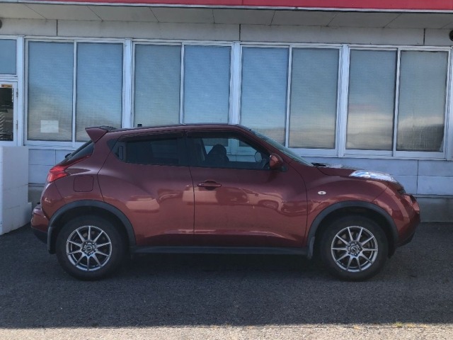 Nissan JUKE 2011 8490543-3