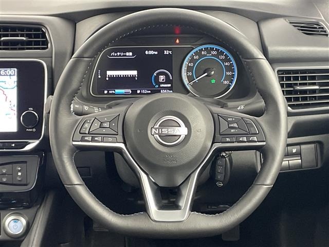 Nissan LEAF 2025 8485353-9