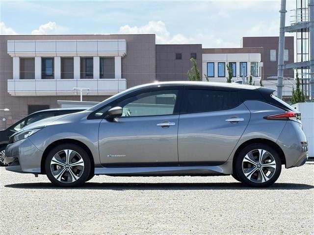 Nissan LEAF 2022 8485470-2