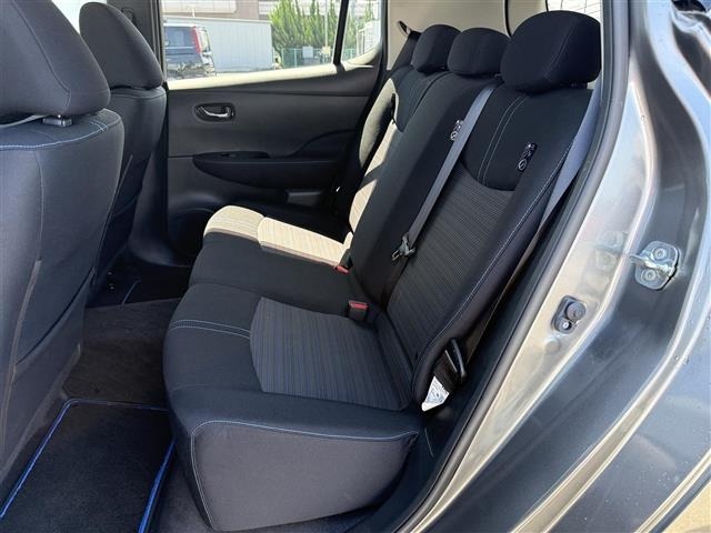 Nissan LEAF 2022 8485470-9