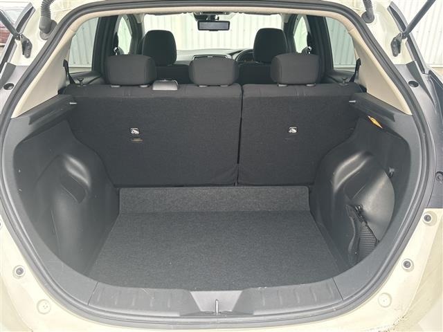 Nissan LEAF 2021 8485472-10