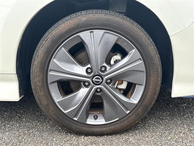 Nissan LEAF 2021 8485472-6