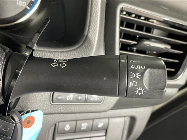 Nissan LEAF 2020 8485500-4