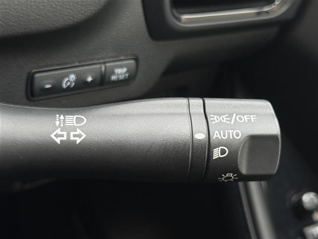Nissan LEAF 2023 8485501-2