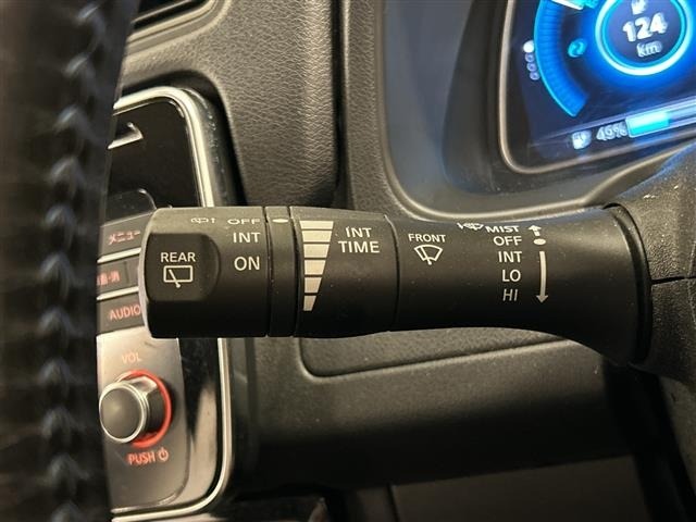 Nissan LEAF 2018 8485577-1