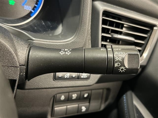Nissan LEAF 2018 8485577-7