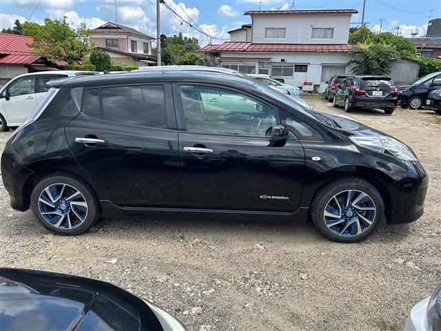 Nissan LEAF 2014 8485657-2