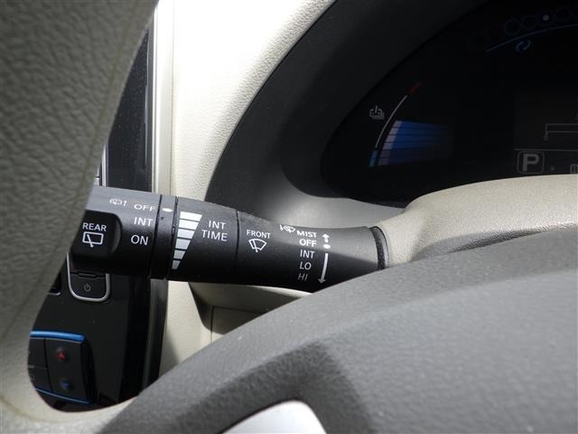 Nissan LEAF 2011 8485745-12
