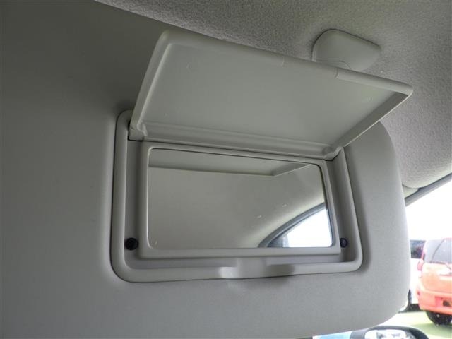 Nissan LEAF 2011 8485745-23