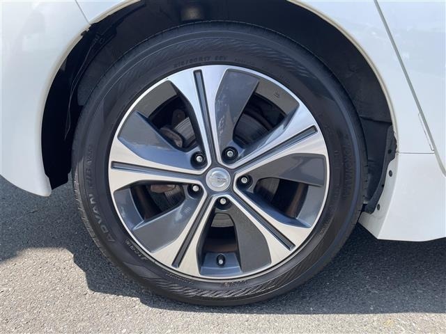 Nissan LEAF 2017 8485747-6