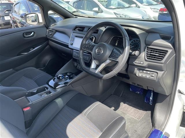 Nissan LEAF 2017 8485747-9