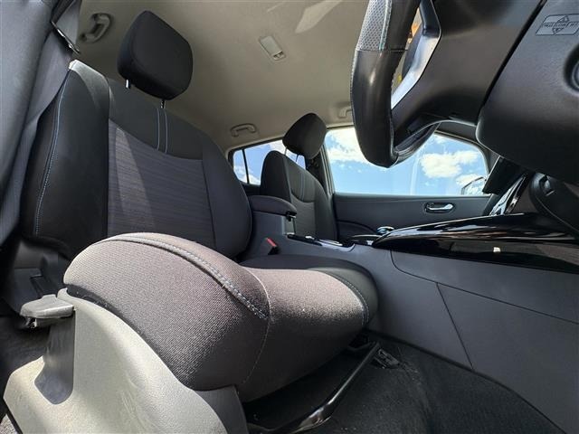 Nissan LEAF 2019 8485848-2