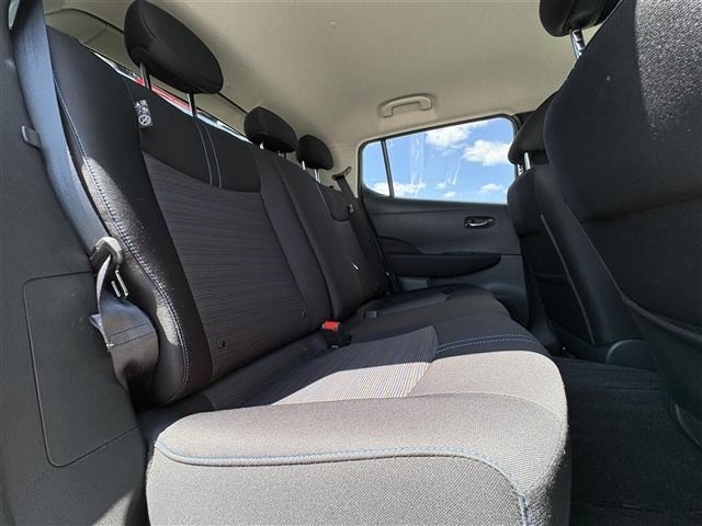 Nissan LEAF 2019 8485848-6