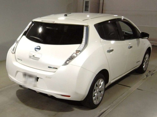 Nissan LEAF 2017 8485967-1
