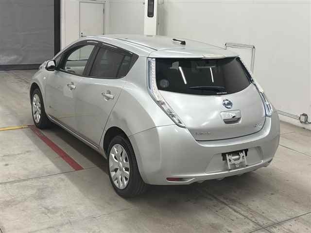 Nissan LEAF 2014 8485968-1