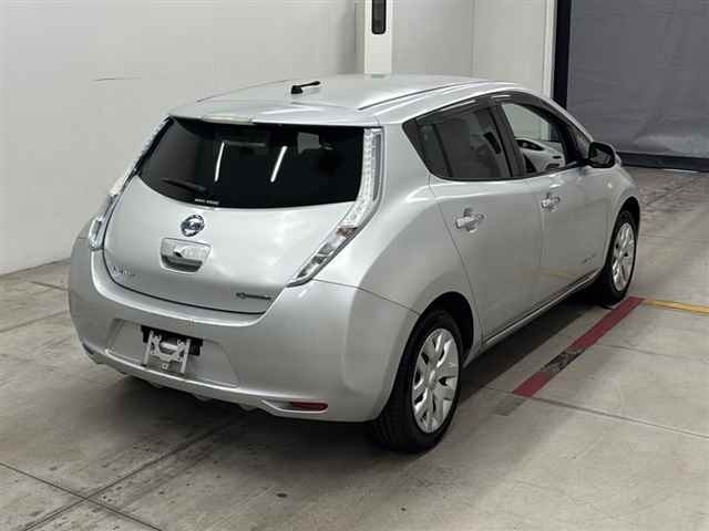 Nissan LEAF 2014 8485968-5