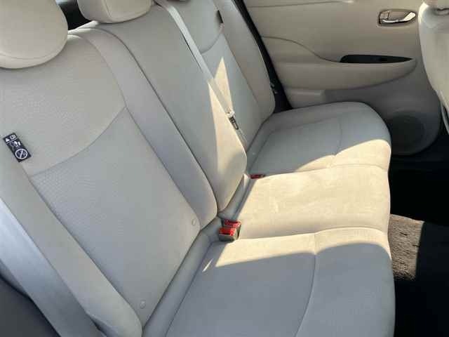 Nissan LEAF 2017 8486037-8