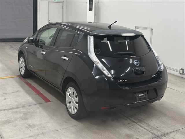 Nissan LEAF 2015 8486061-1
